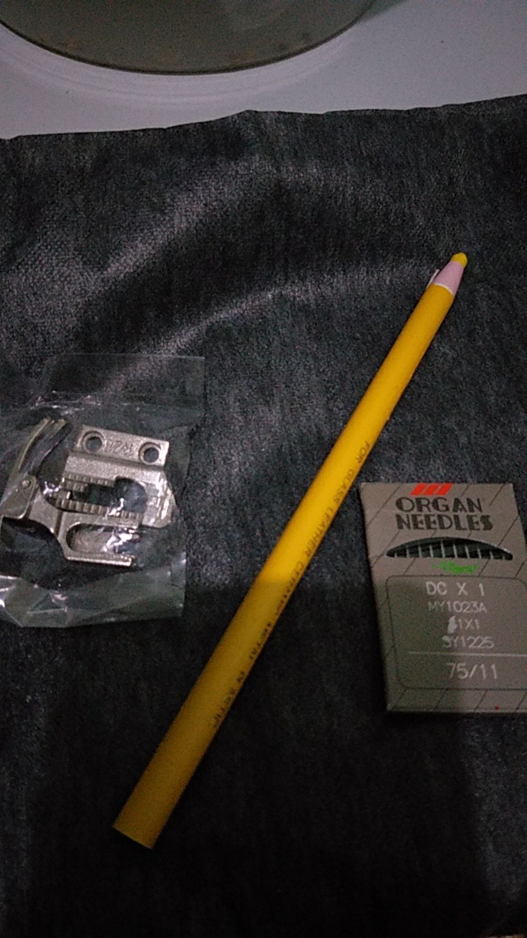 Kodok Tanpa Lem Untuk Pelapis Masker Lebar 150 Cm