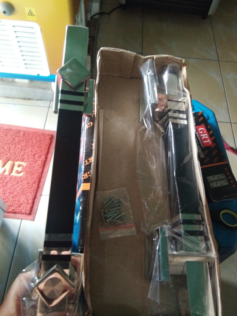 Handle Pintu Rumah Minimalis Tarikan Pintu Hitam Kombinasi Gagang Pintu 33 Cm Kunci Pintu Kotak 25mm