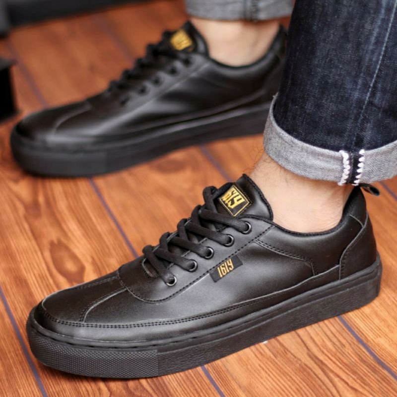 Sepatu Sneakers Pria Sepatu Casual Pria Terbaru Spatu Sneaker Kasual Kerja Formal Santai Main Original Warna Hitam