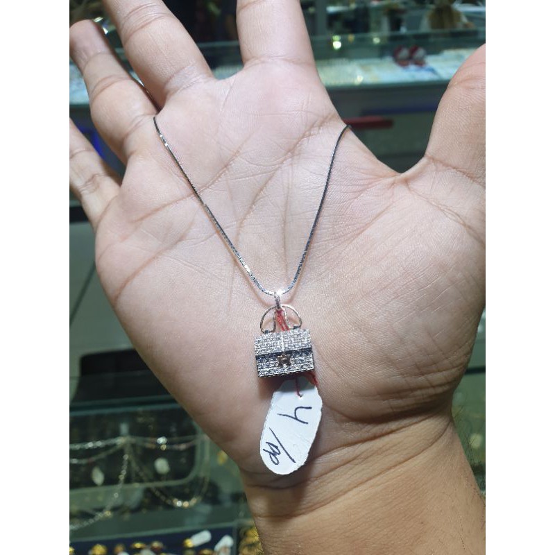 kalung emas italy kaca kadar 750 berliontin herm cantik sekali