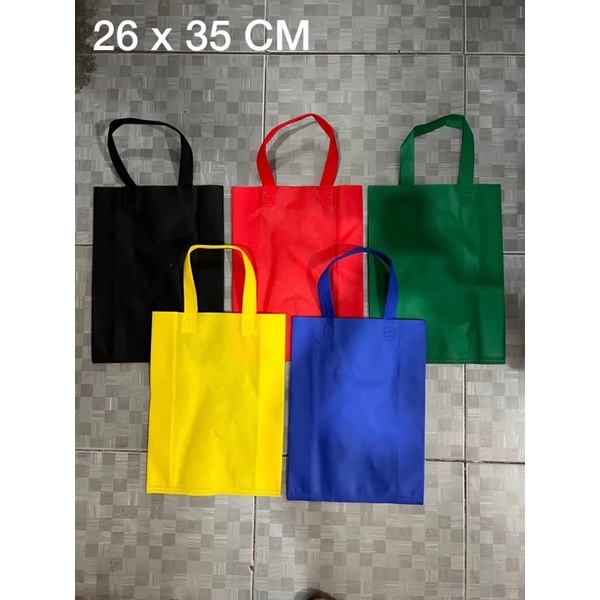 

Tas/Kantong/Goodie Bag Spunbond Kain 26 x 35 x 10 CM