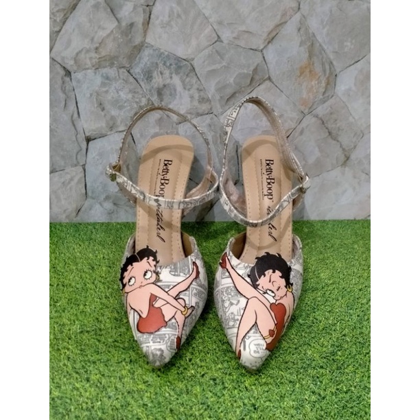 ittaherl Betty Boop Broadway 90mm size 38 Preloved