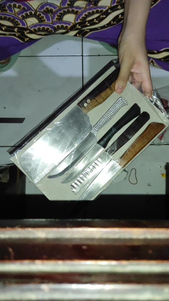 Paket Pisau Stainlees Steel Lebih Awet Tajam + Talenan 12 X 23