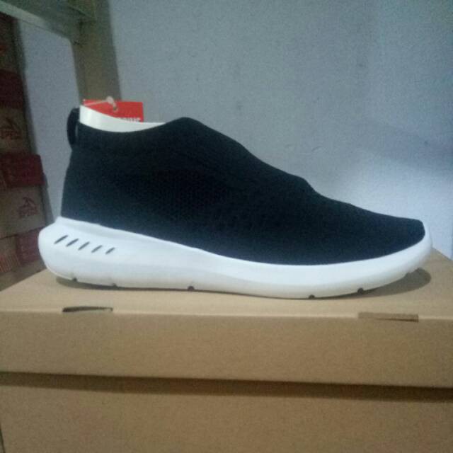 SNEAKERS COWOK HITAM BIRU MISTY  Sepatu piero vision prime black