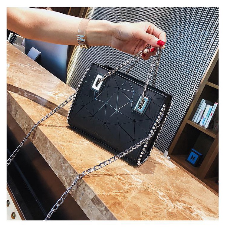 BJ15590 - BLACK/PINK/SILVER/WHITE - TAS PESTA CLUTCH SLEMPANG TALI RANTAI CANTIK MOTIF GARIS TAS WANITA FASHION IMPORT MODIS ELEGAN TERMURAH TERLARIS TERBARU BAGSTORE JAKARTA TAS BATAM BQ2350 CR7246 JT01747 ELJ5590