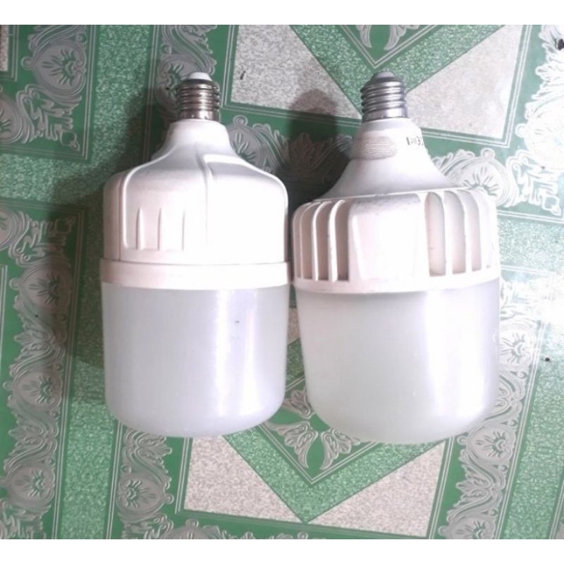 Lampu bohlam led bekas servisan