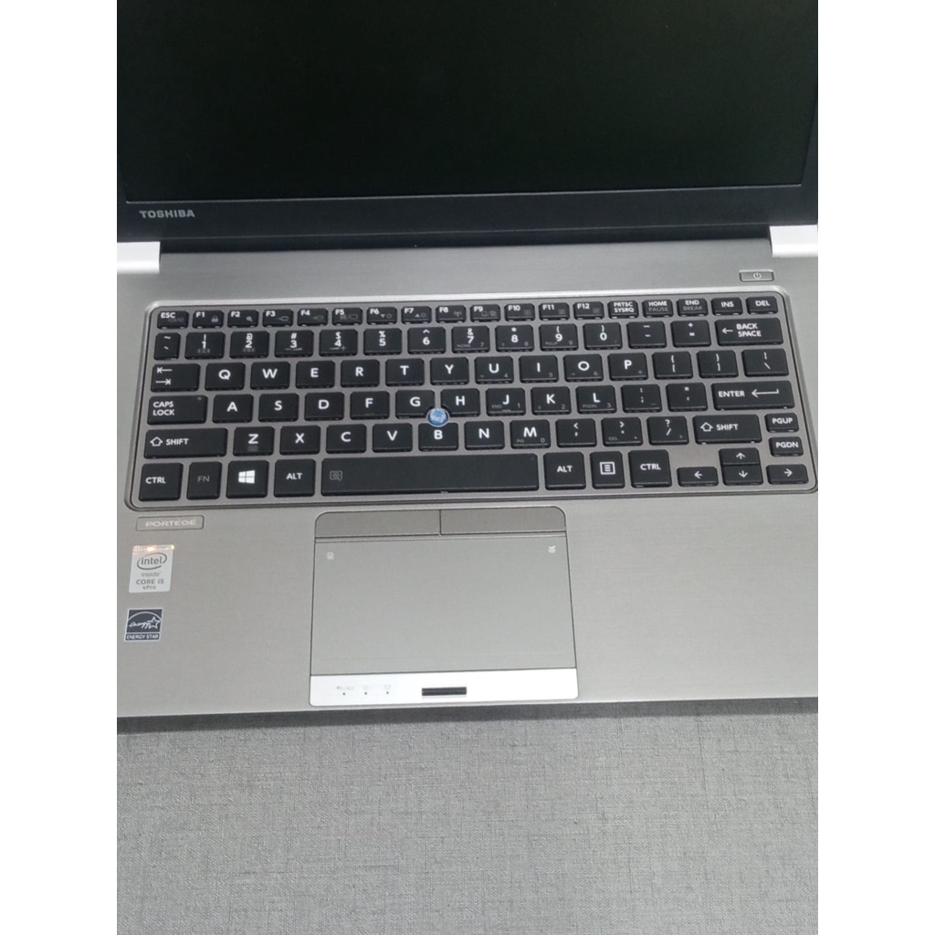 TOSHIBA Z30-A i5 Gen 4 RAM 8 GB SSD 256 GB