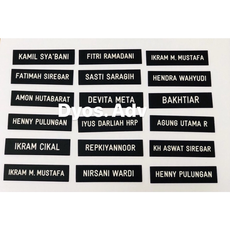 Name tag Nama dada hitam dop peniti