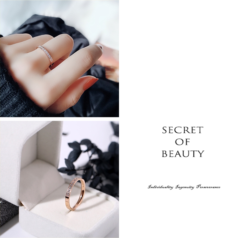 Cincin Titanium Wanita Anastasia Cincin Titanium Steel Warna Rose Gold / Hijau Aksen Berlian Imitasi Anti Karat Untuk Wanita