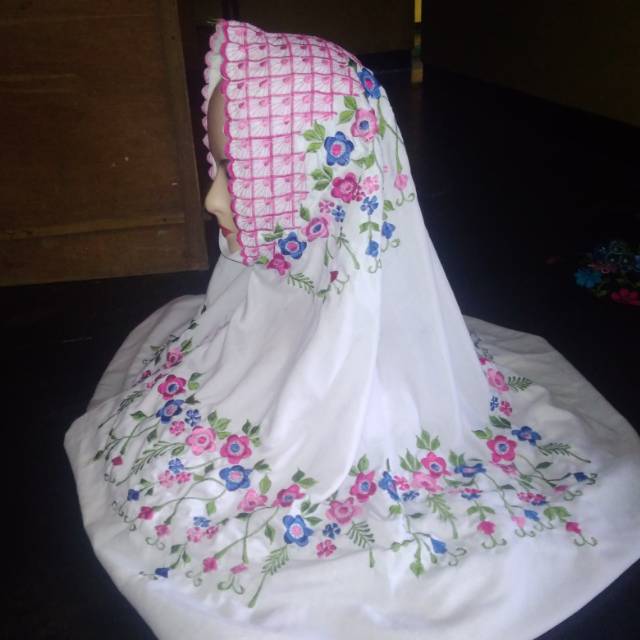 Mukena bordir lajuran