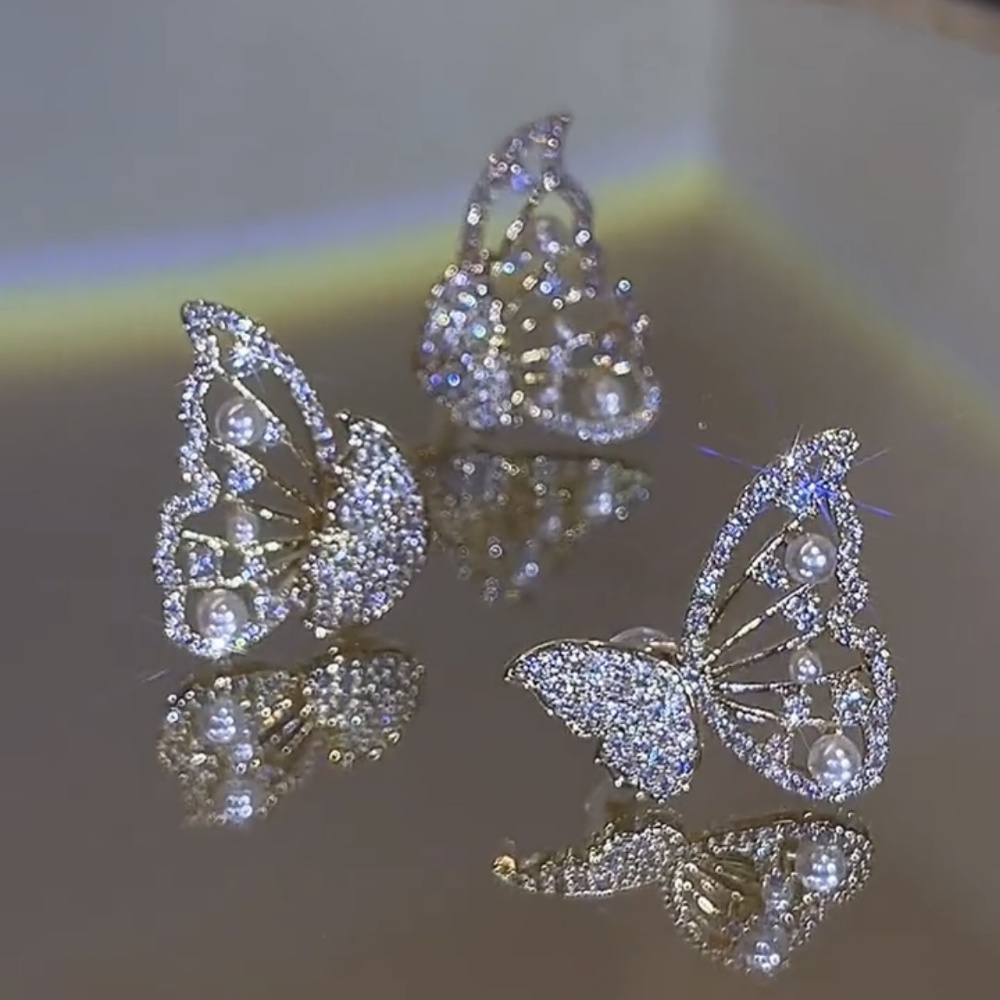 Anting Tusuk Dua Lapis Bentuk Kupukupu Micro Butterfly Dapat Dilepas Untuk Wanita Butterfly