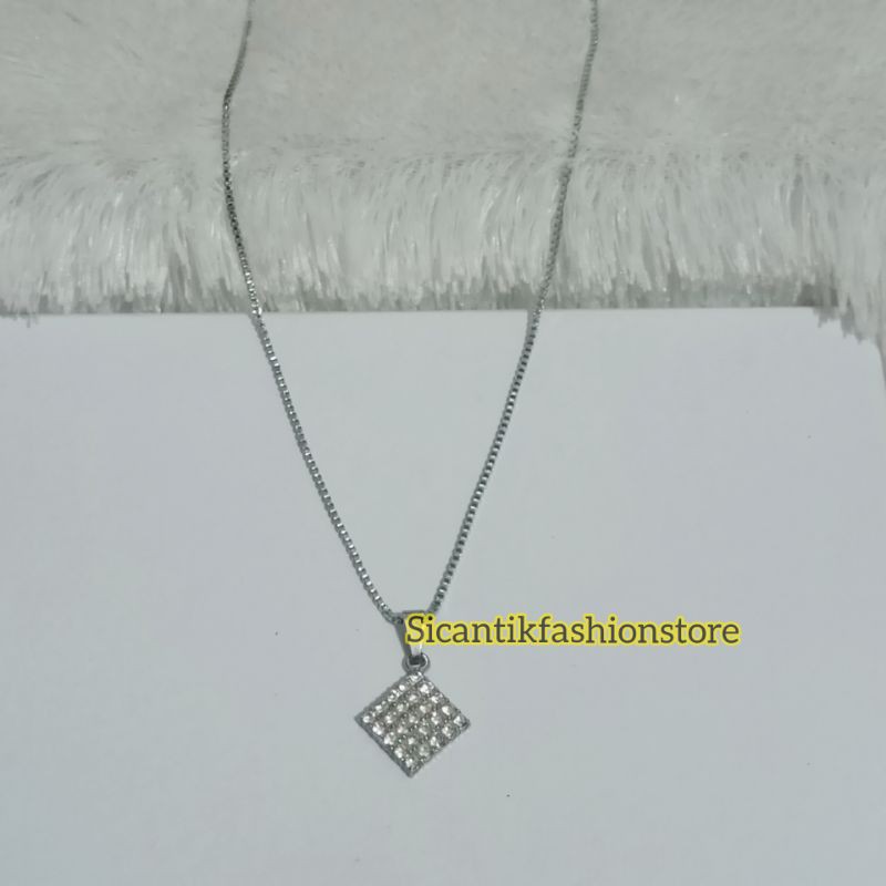 Kalung titanium liontin persegi full permata fashion wanita terlaris anti Karat tidak luntur murah