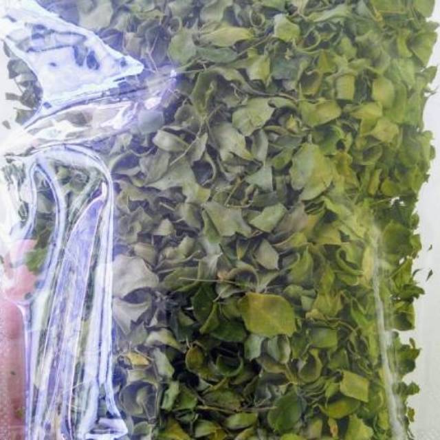 

Daun Kelor Kering 100gr - Teh Daun Kelor Kualitas Bagus Warna Hijau