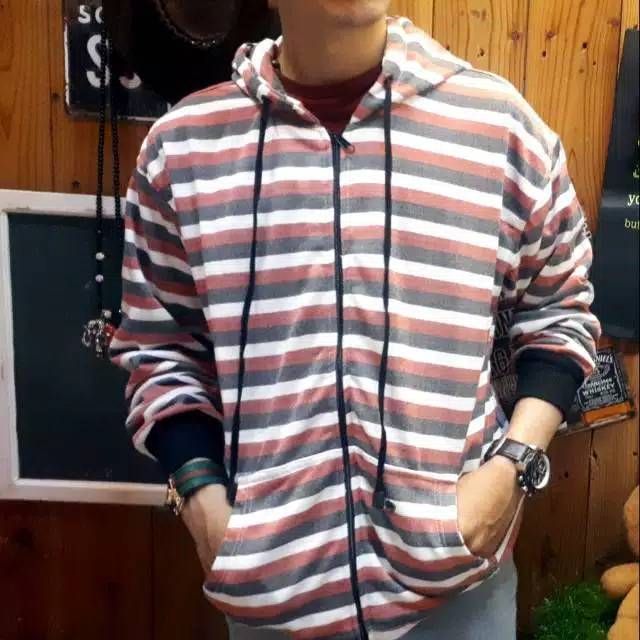 Sweater salur. Zipper. PriA