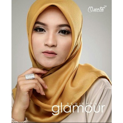 Ansania Warna Gold Shinar Glamour Kerudung Segiempat Jahit Tepi
