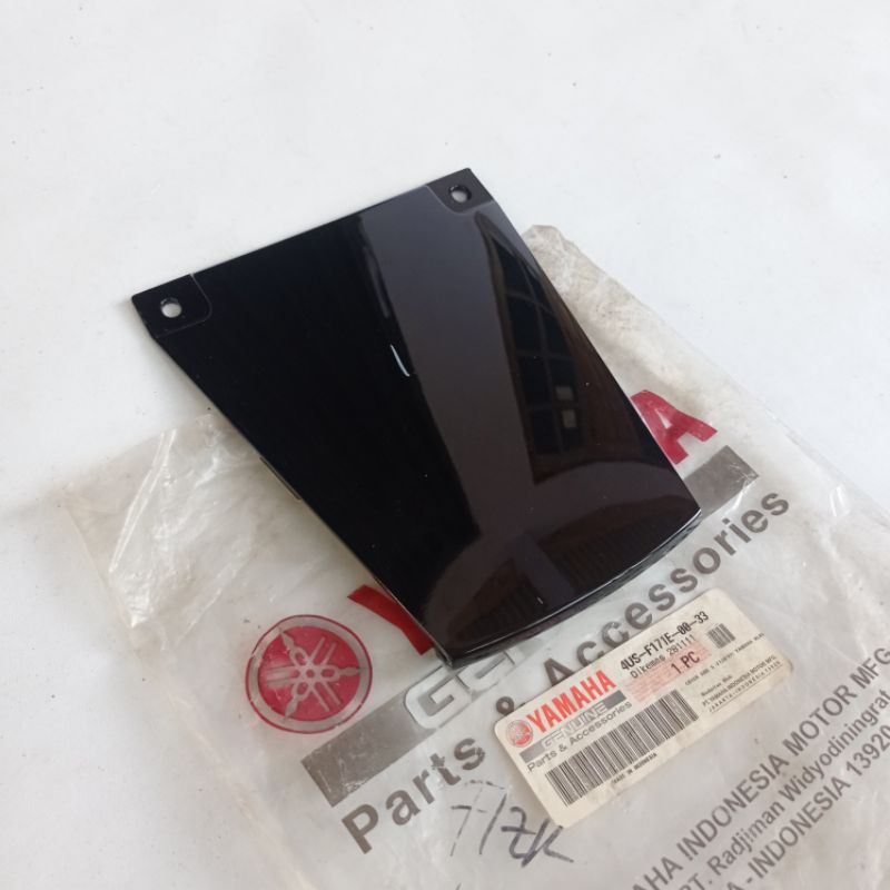 Sambungan Pet Pad Body Yamaha Vega R F1ZR Hitam Original YGP 4US-F171E-00-33