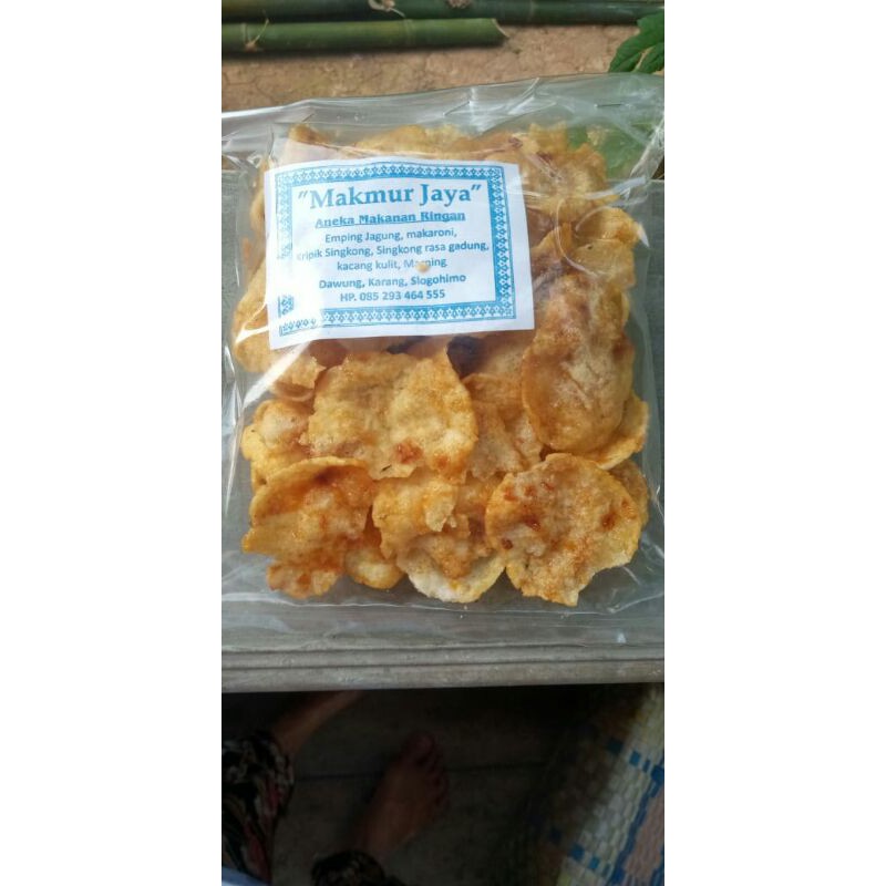 

emping mlinjo pedas manis