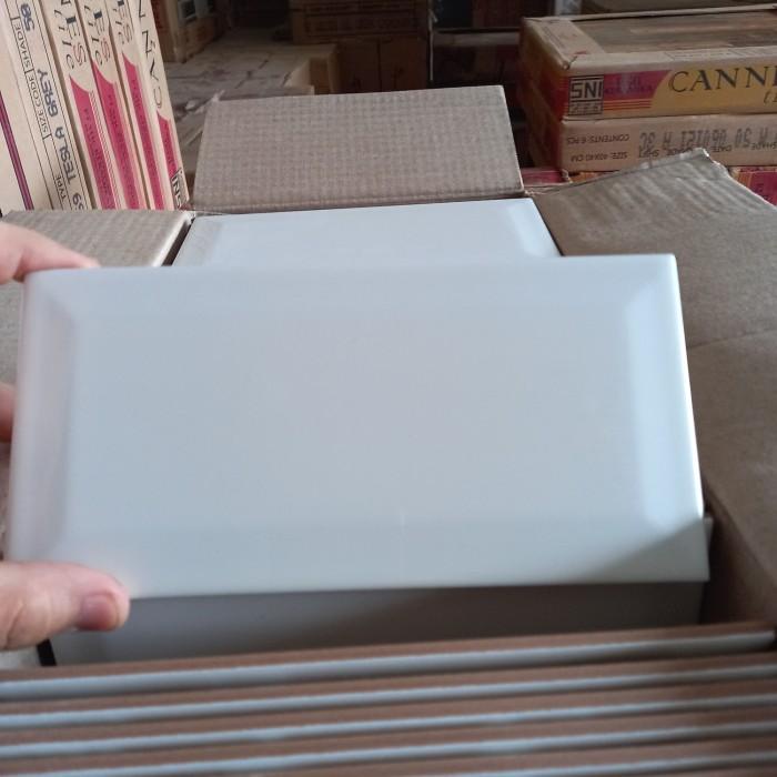 KERAMIK BEVEL - KERAMIK DINDING 10X20 - KERAMIK DINDING DAPUR