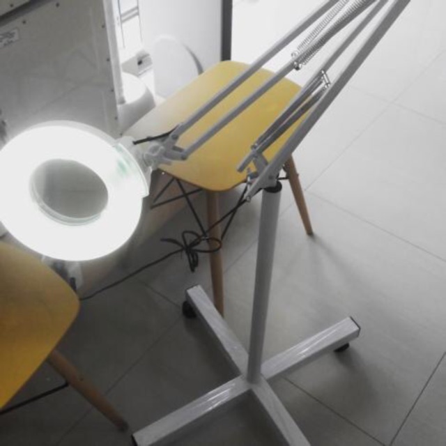 Magnifying LED Lamp  Bisa untuk facial, sulam alis dll