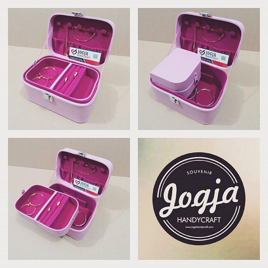 Jewelry Box / Tempat Perhiasan / Kotak Perhiasan dan Accesories (Pink)