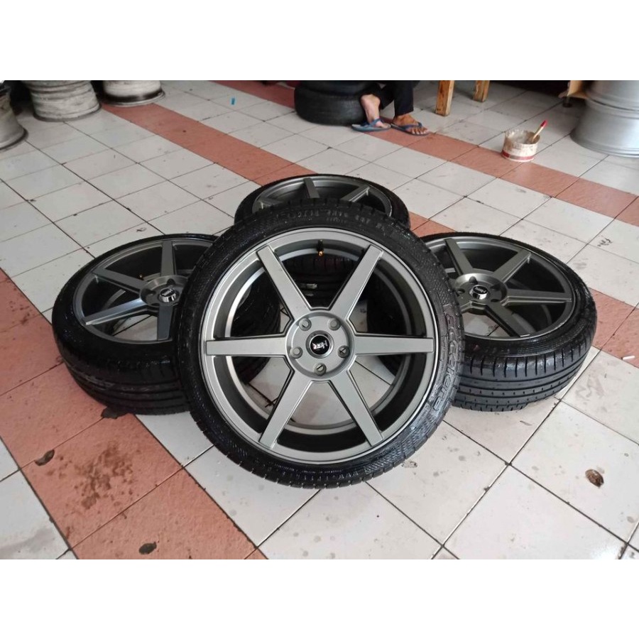Velg Bekas Racing VOSSEN Ring 19X8,5 Baud 5X114 BAN 235 40 R19