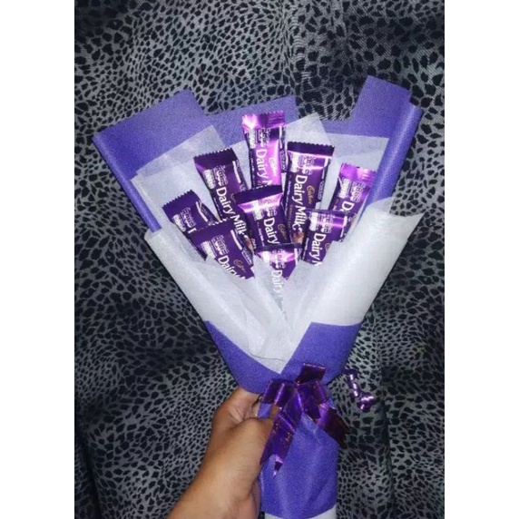 

Buket Coklat Cadbury mini termurah Hadiah Bouquet wanita