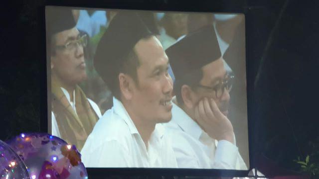 Kemasan Standing Pouch Windows Putih 13x20