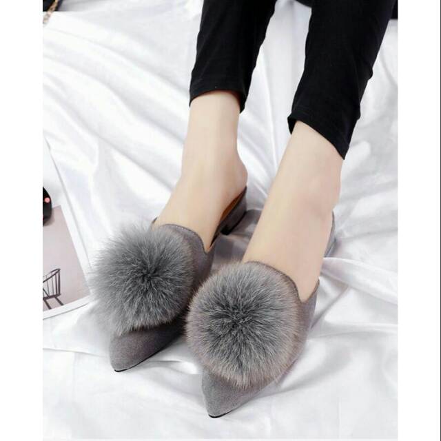 Sendal Bulu  Pom  Pom  SR46 Abu Shopee Indonesia