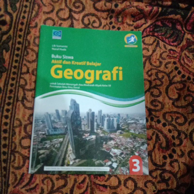 Geografi SMA XII