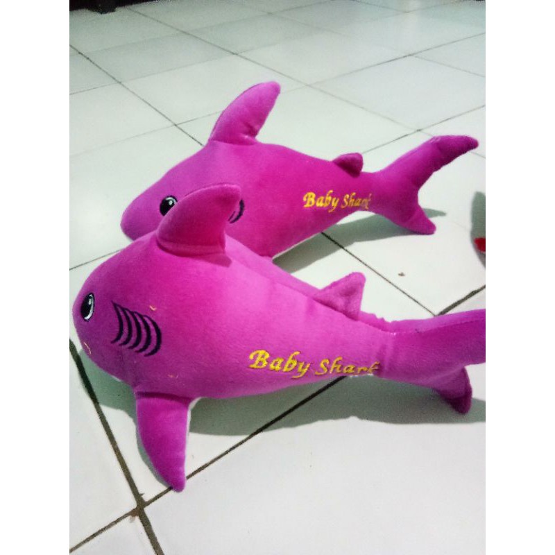 Boneka Baby Shark / Ikan Hiu 35cm
