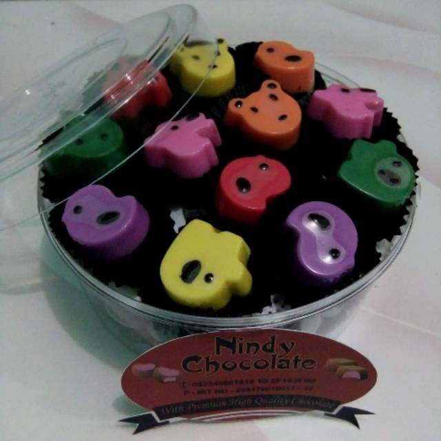 

Coklat karakter