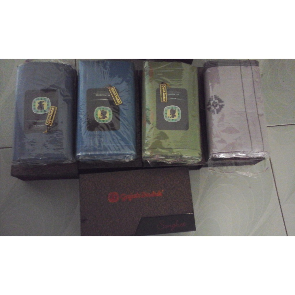 sarung Gajah duduk songket