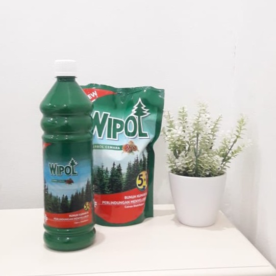 Wipol Karbol Cemara Botol 750 ml / Pouch 750ml