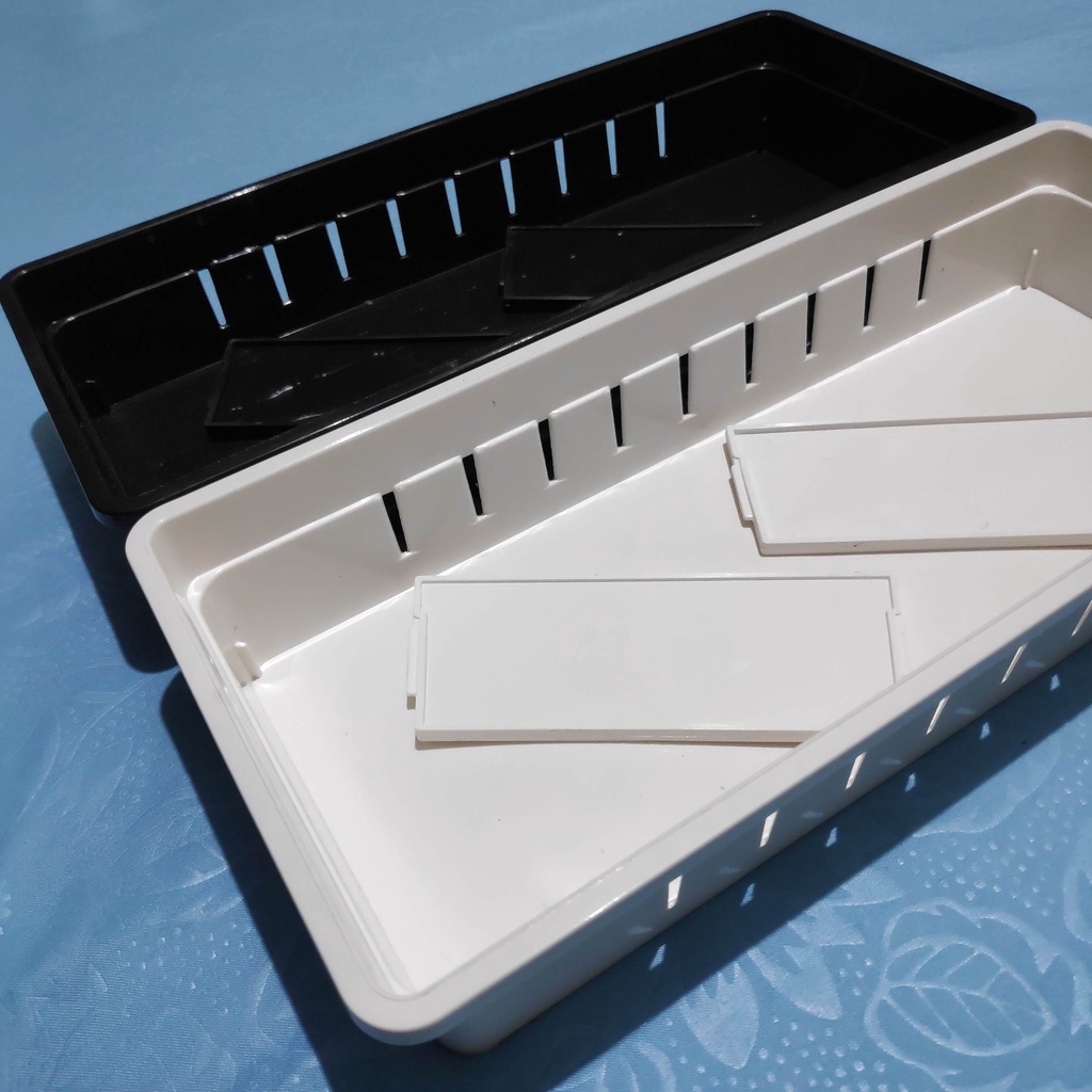 Kotak Aksesoris Pembatas Adjustable Hitam Putih Wadah Benang Jahit Kancing Putih Bross Pin Make up Serbaguna Mur Organizer Perhiasan Perapi Penata Laci
