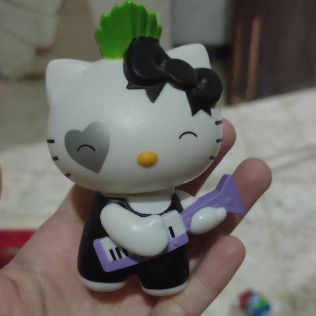 Happy meal hello kitty rockstar