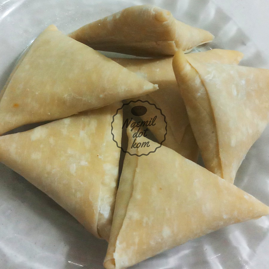 

SAMOSA FROZEN / SAMOSA AYAM SAYUR PEDAS / SAMOSA DAGING / SAMOSA JIDDAH