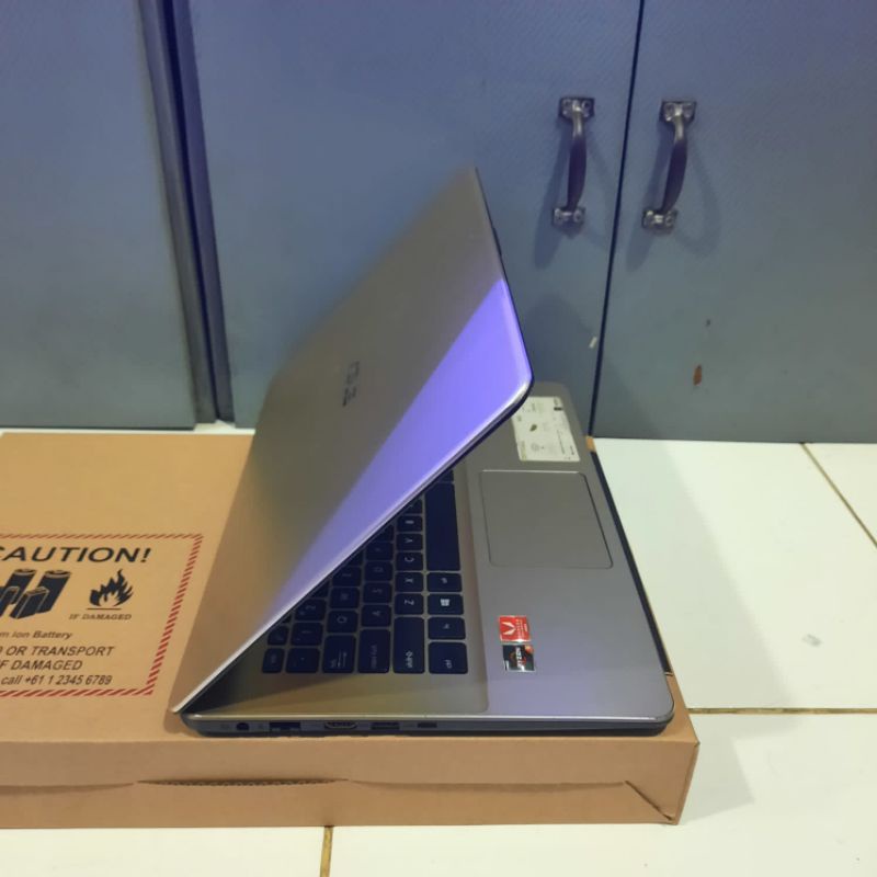 Laptop Asus Vivobook X505ZA, Amd Ryzen 5 - 2500U Ram 8GB SSD 256GB Amd Radeon Vega 8 Graphics SLIM, Gaming Editing