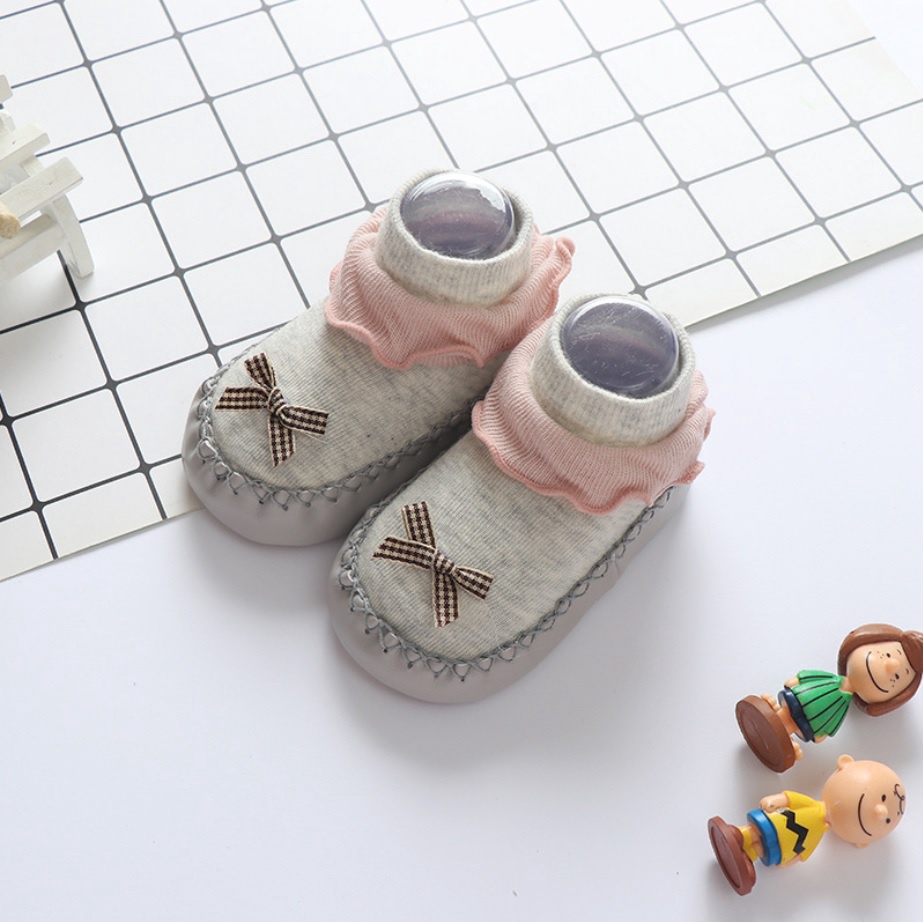 P01 Prewalker bayi/sepatu skidder bayi  motif renda gelombang pita