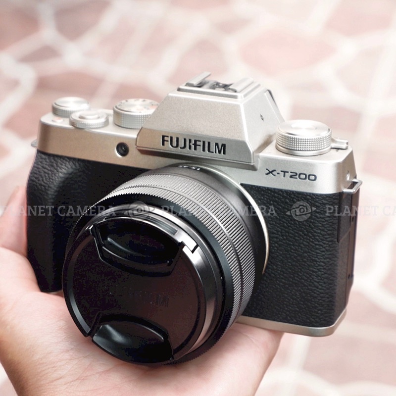 Fujifilm X-T200 & Lensa 15-45mm Fullset Like New Second Bekas XT200