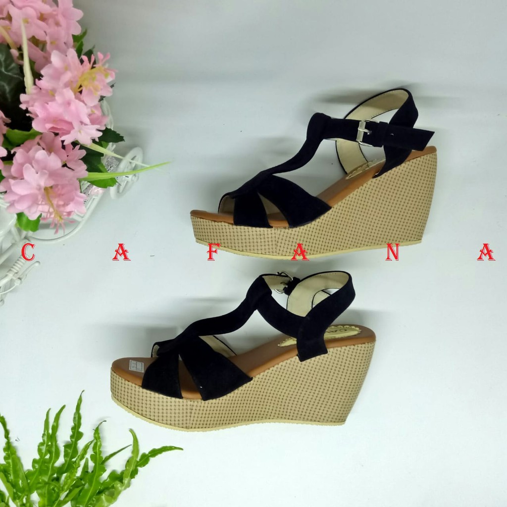 Cafana Sandal Wanita Wedges Hitam SDW238 Wedges