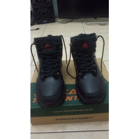 Aerostreet adventure high black / sepatu gunung