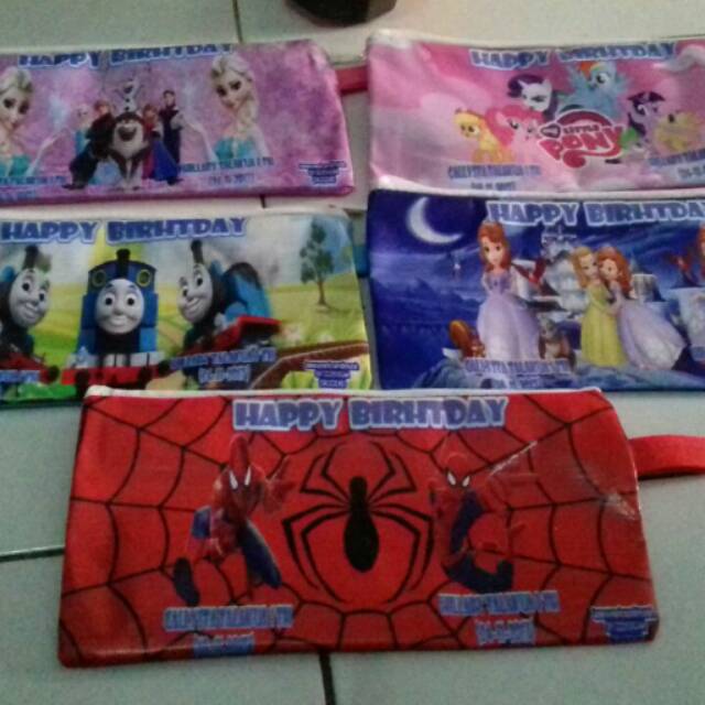 

Souvenir ultah anak model tempat pensil