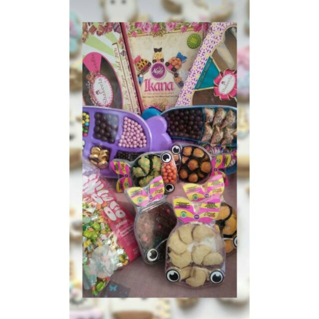 

PAKET KUE DAN COKELAT