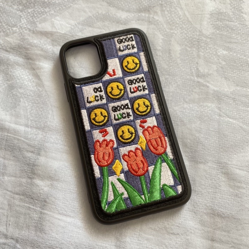 [ NEW ] embroidered case wiggle case iphone 11 good luck smile flower
