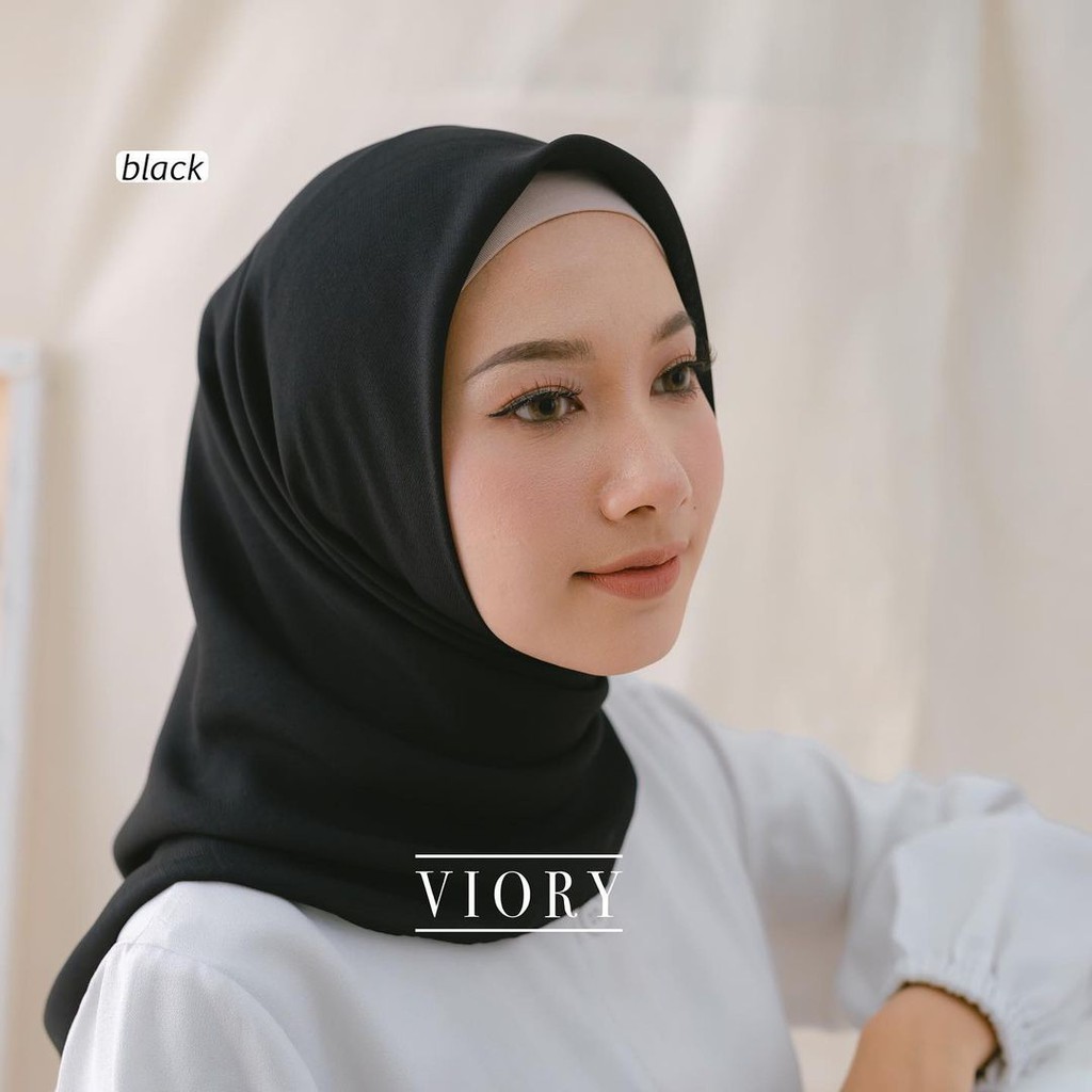 Jilbab Square (segi empat) premium jahit tepi