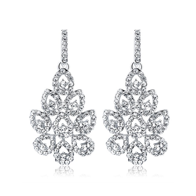 LRC Anting Tusuk Fashion Silver Color Flower Shape Decorated Earrings