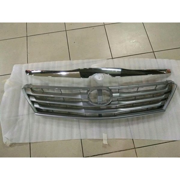 Grill Innova 2012-2013 original Toyota