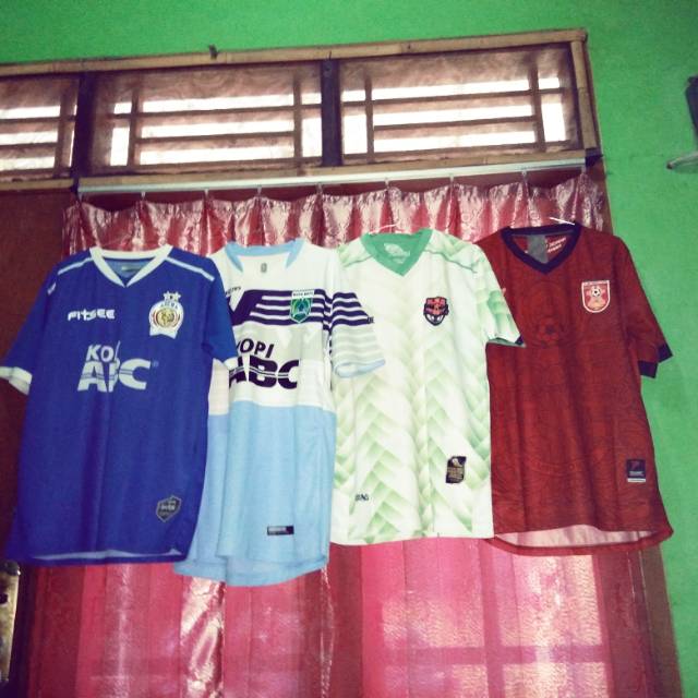 jersey Arema indonesia , kota batu ,persikat, martapura