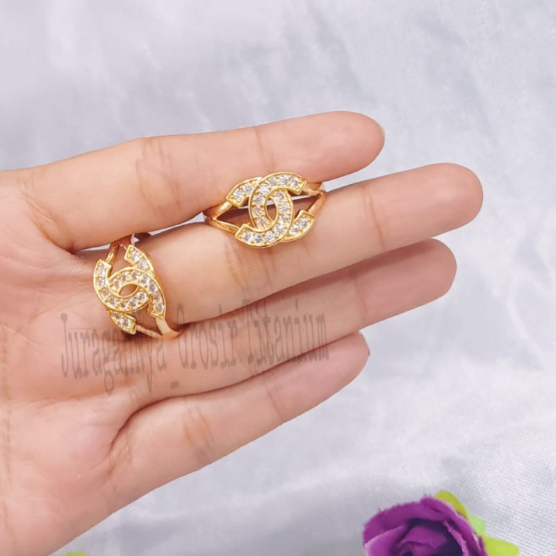 SET DEWASA TITANIUM PLAT LOGO PERHIASAN EMAS  KOREA ANTI KARAT DAN ANTI LUNTUR