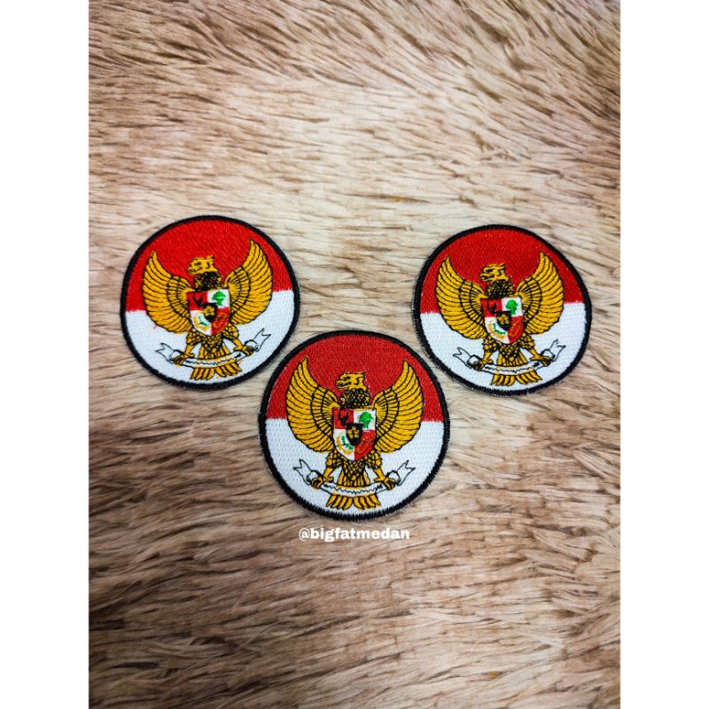 Patch Logo, Bordir Logo / emblem Burung Garuda background Merah Putih